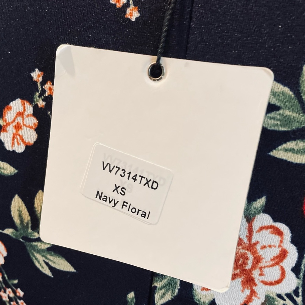 🌷2 for $20🌷NWT EMMY& I Size XS Bodycon Mermaid-Style Floral Dress - Picture 2 of 9